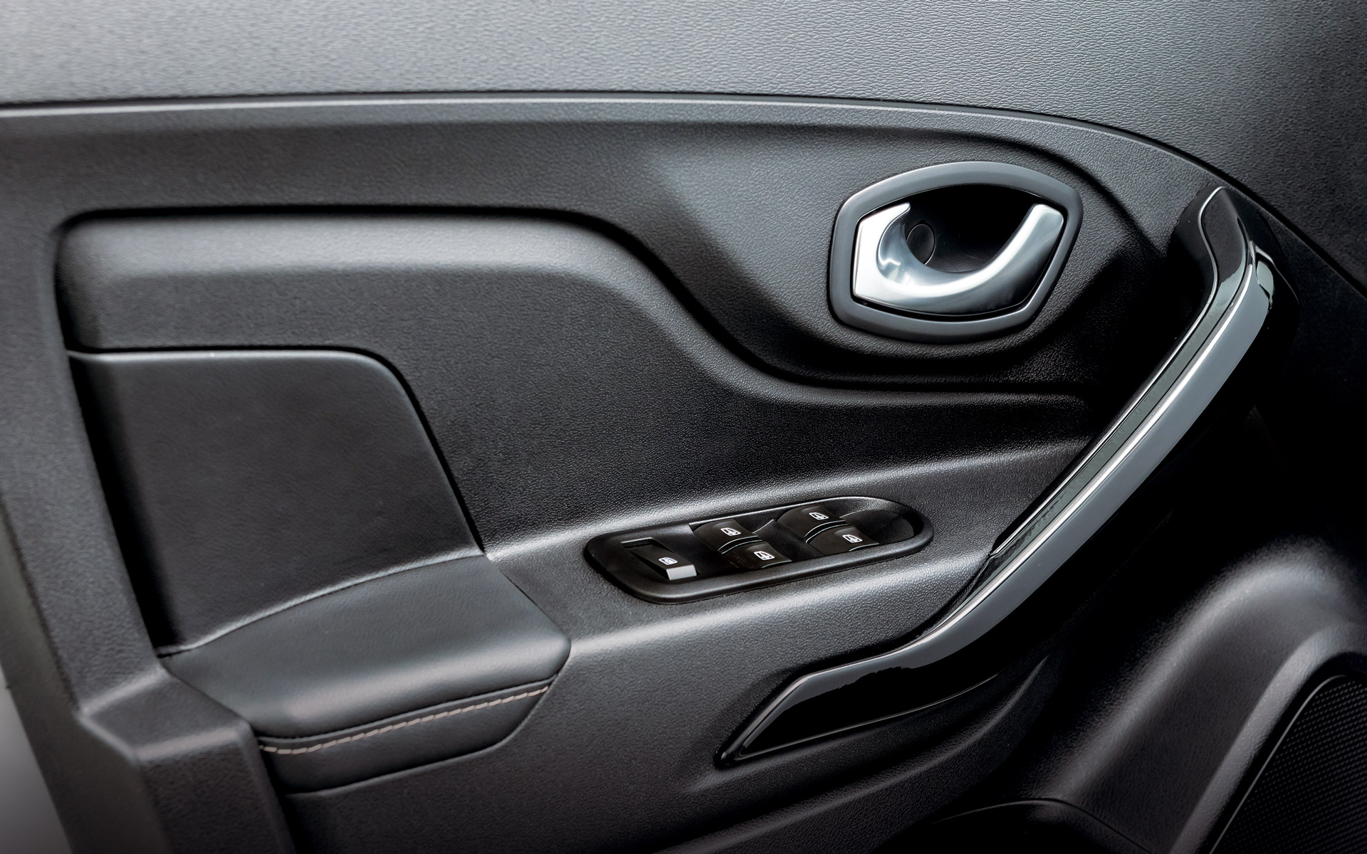 /img/cars/1637052421-interior_lada_XRAY_14.jpg