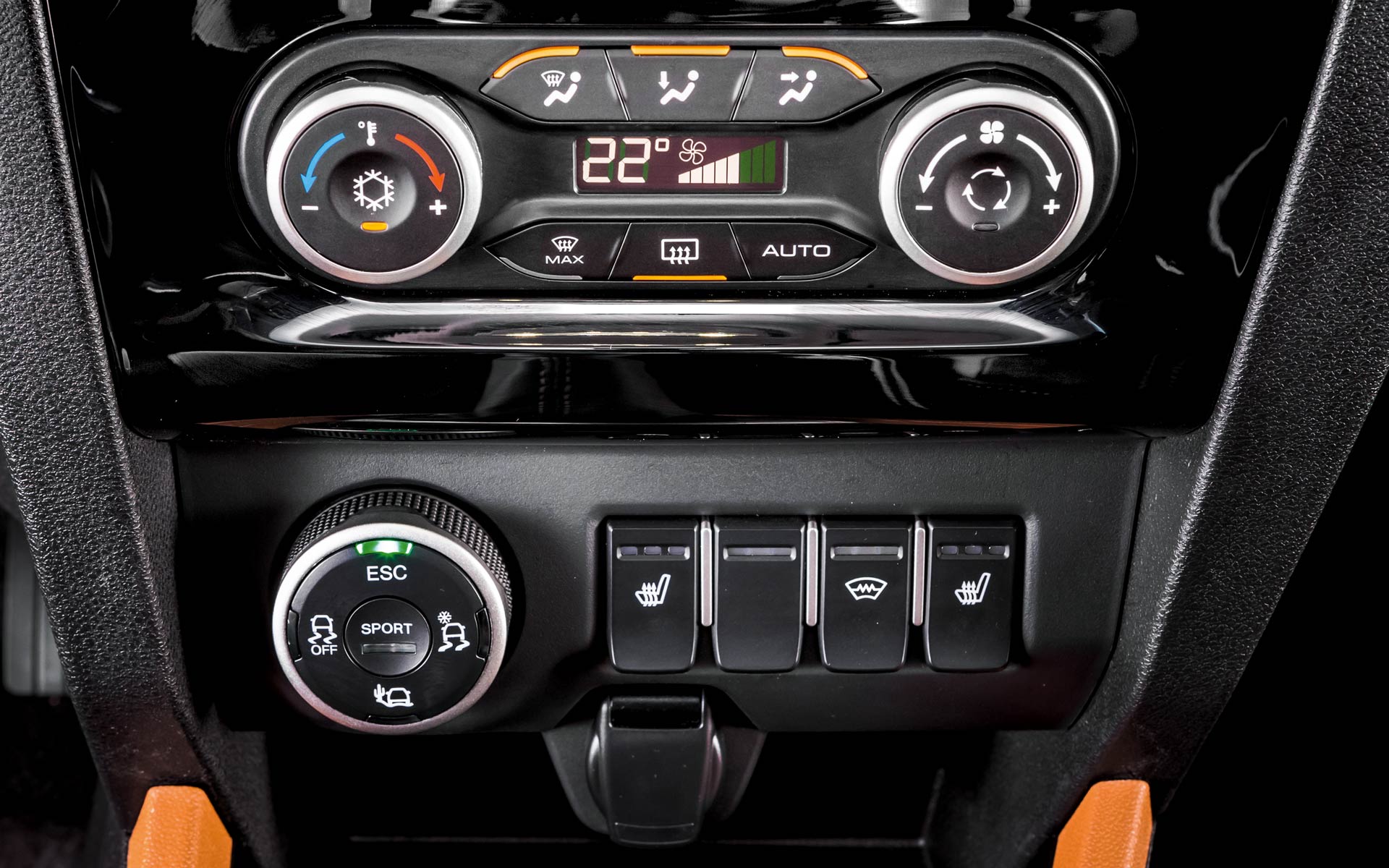 /img/cars/1637052448-interior_lada_XRAY_Cross_4.jpg