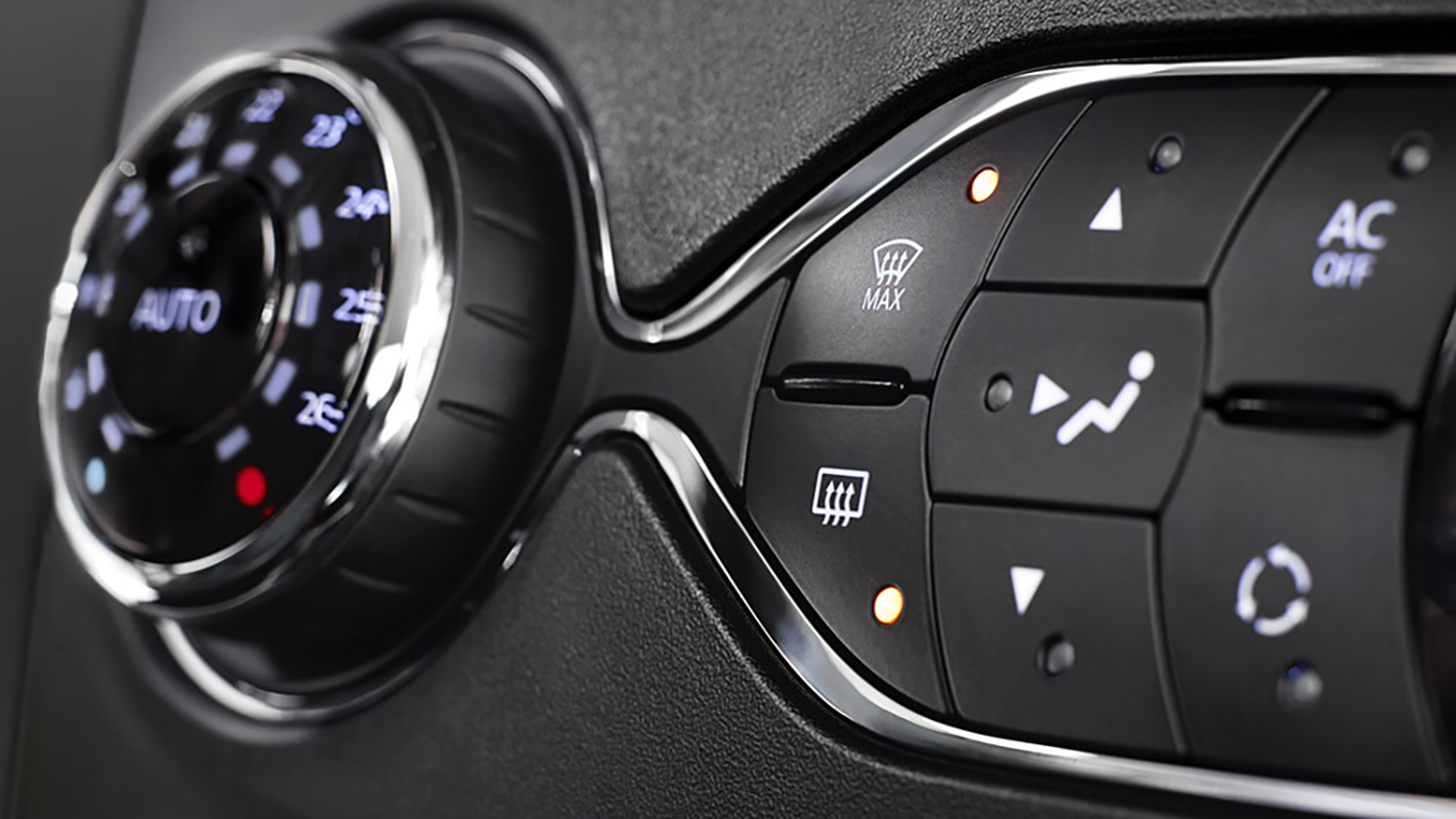 /img/cars/1637053051-interior_renault_Sandero_Stepway_7.jpg
