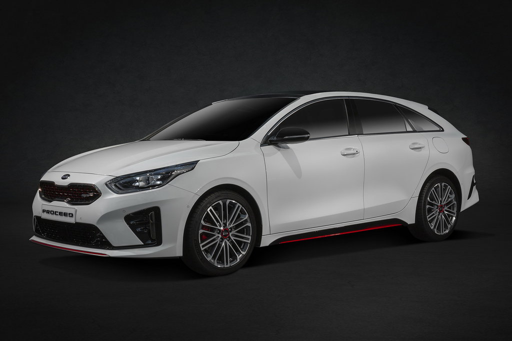 /img/cars/1667998326-kia_cee_d_887611.jpg