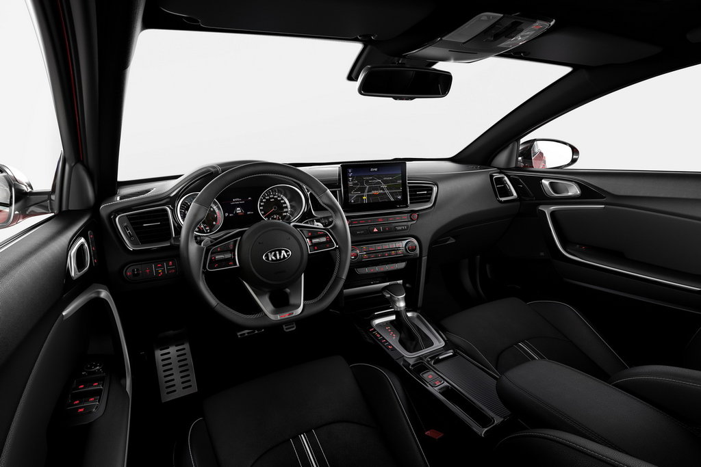/img/cars/1667998326-kia_cee_d_887617.jpg