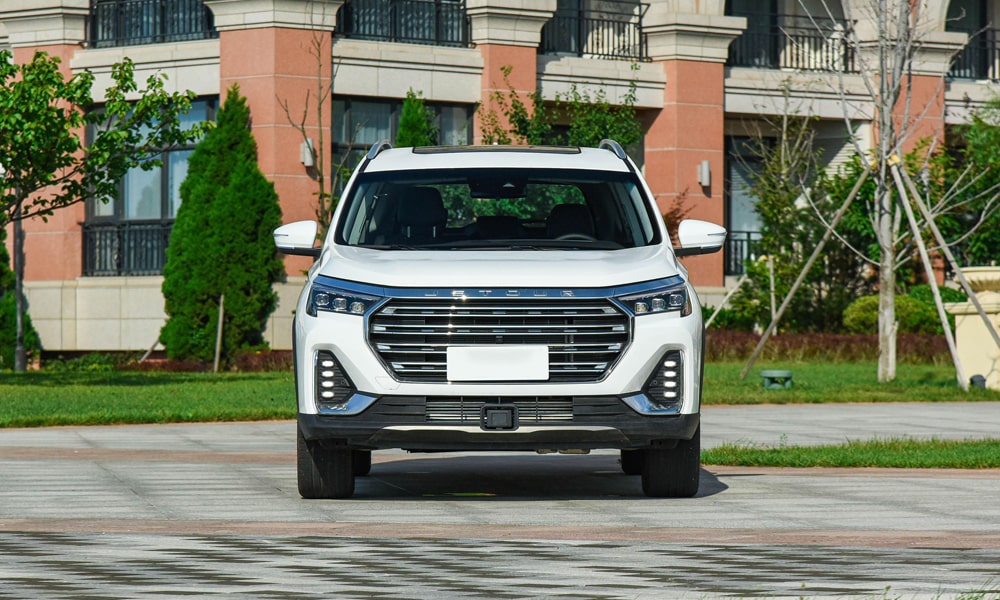 /img/cars/1690544084-x90-plus-3.jpg